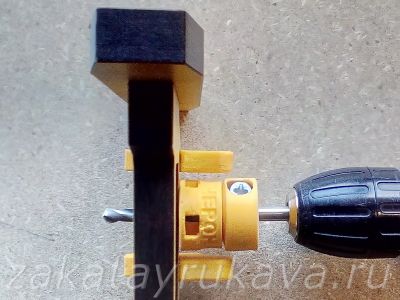 Два упора на кондукторе Черон МК-01.