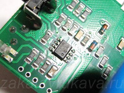 Внутренняя плата УЗМ-51М. Микроконтроллер PIC12F683.